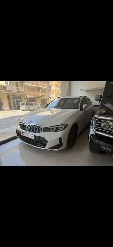 Käytetty BMW 318 M Sport 150 HP (110 kW) 2024 Valkoinen Farmari