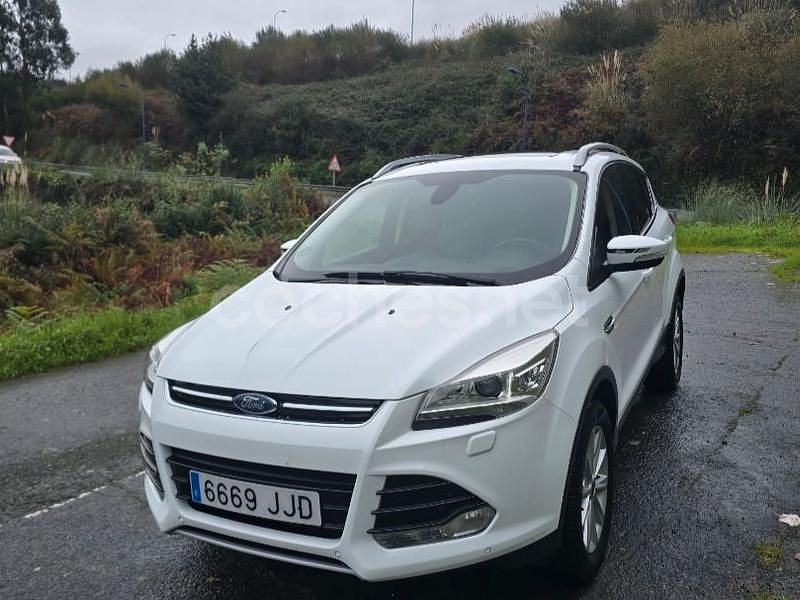 Blanco Usado 2015 Ford Kuga Titanium SUV | 12.500 € (Precio justo) - Imagen 1/4