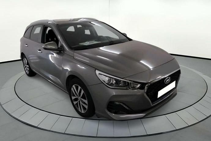 Usado Hyundai i30 116 CV (85 kW) 2019 Gris Familiar