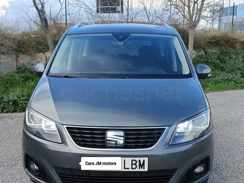 Usado Seat Alhambra XCELLENCE 150 CV (110 kW) 2020 Gris / plata Monovolumen