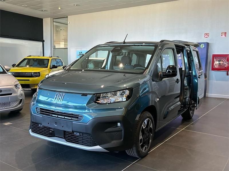 Nuevo Fiat Doblò 100 CV (73 kW) 2026 Azul Monovolumen