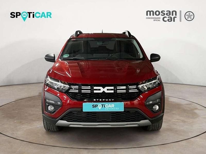 Usado Dacia Sandero Comfort 91 CV (66 kW) 2021 Rojo Berlina