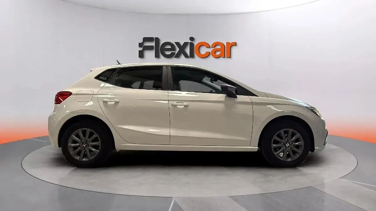Usado Seat Ibiza Reference 80 CV (58 kW) 2023 Blanco Utilitario
