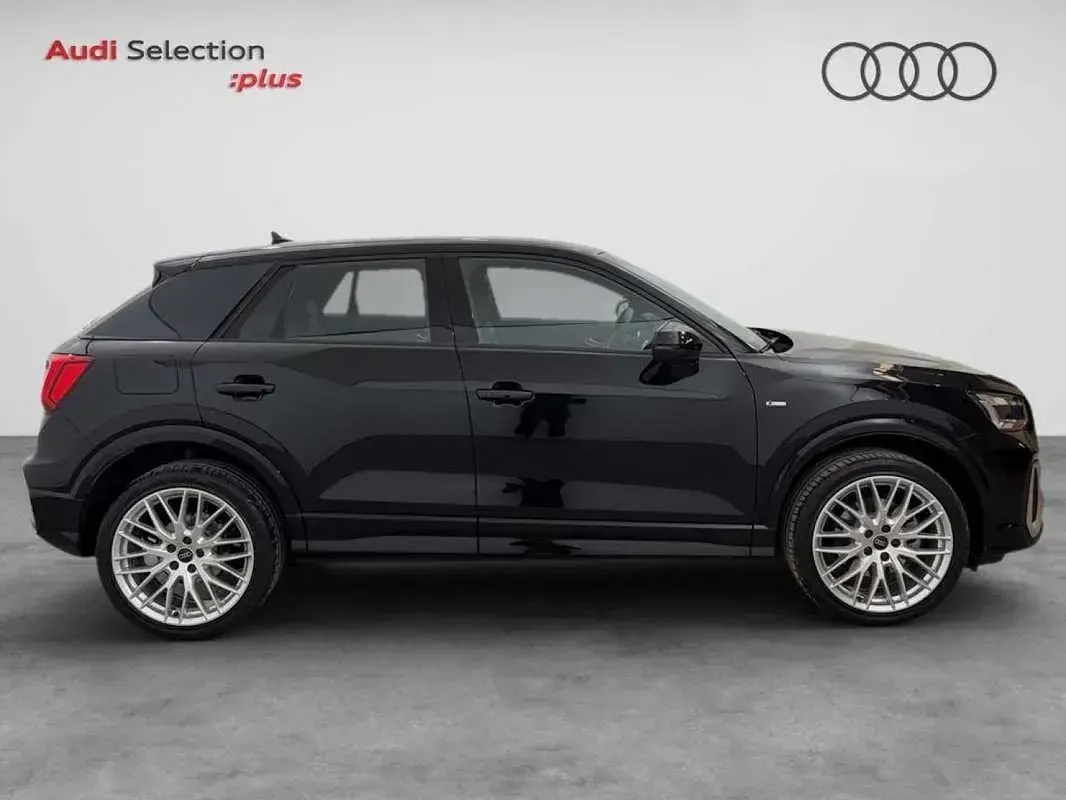 Usado Audi Q2 Black Edition 150 CV (110 kW) 2025 Negro SUV