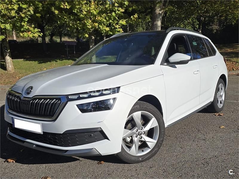 Usado Skoda Kamiq Style 90 CV (66 kW) 2022 Blanco SUV