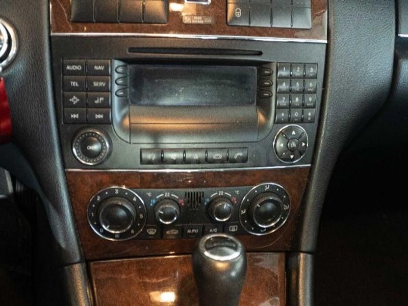 Usado Mercedes C320 Avantgarde 224 CV (164 kW) 2008 Beige Berlina