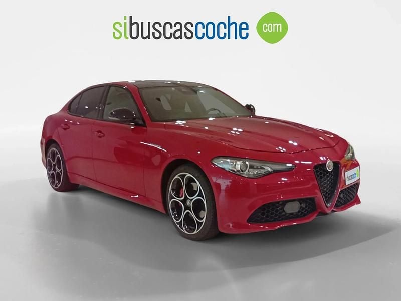 Rojo Usado 2022 Alfa Romeo Giulia Veloce Berlina | 34.990 € (Un poco caro) - Imagen 1/4