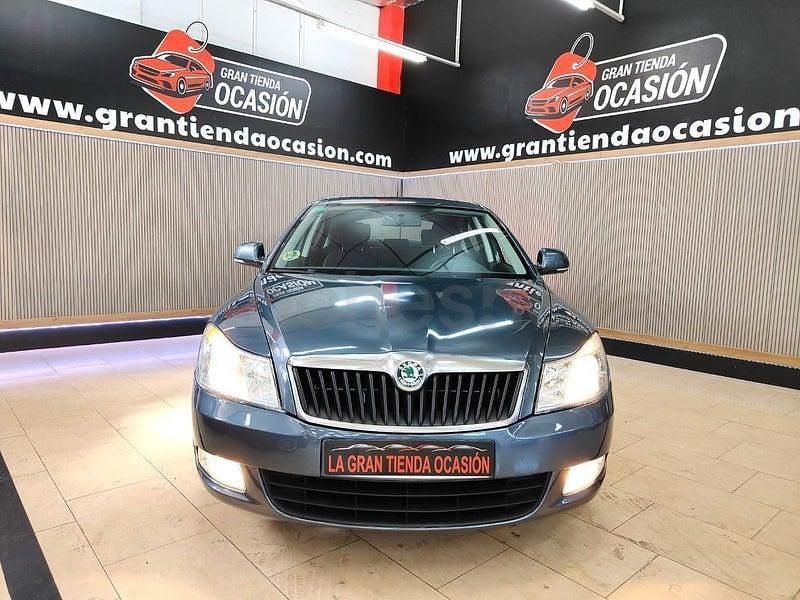 Usado Skoda Octavia 105 CV (77 kW) 2009 Gris / plata Berlina