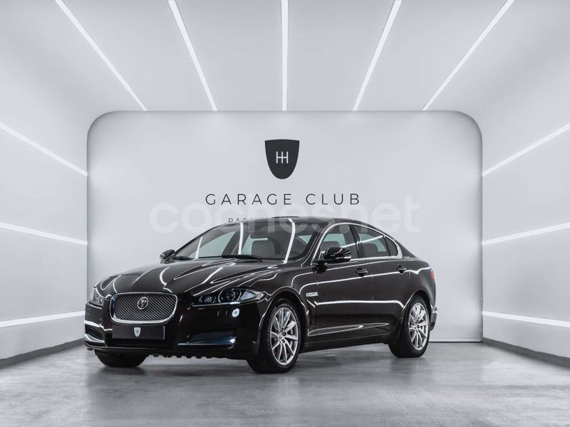 Marrón Usado 2015 Jaguar XF Luxury Berlina | 14.699 € (Precio justo) - Imagen 1/4