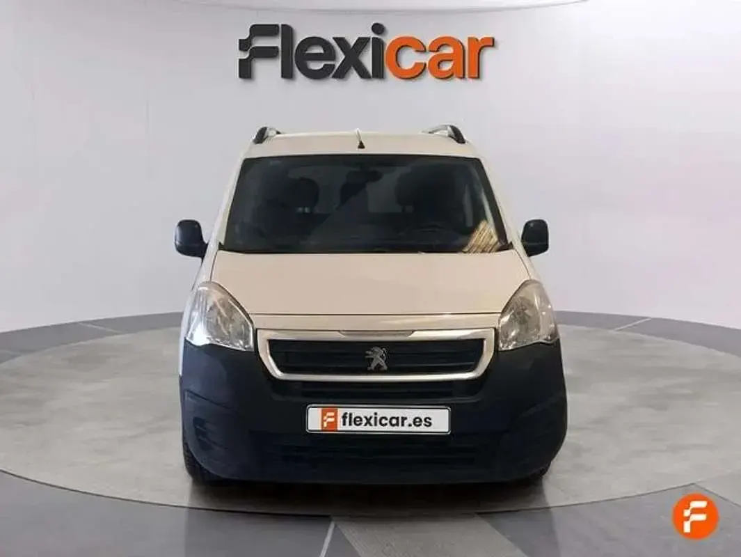 Usado Peugeot TePee Active 99 CV (72 kW) 2017 Blanco Van