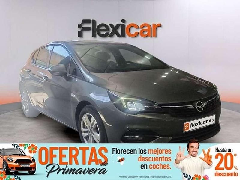 Usado Opel Astra 110 CV (80 kW) 2020 Gris Berlina