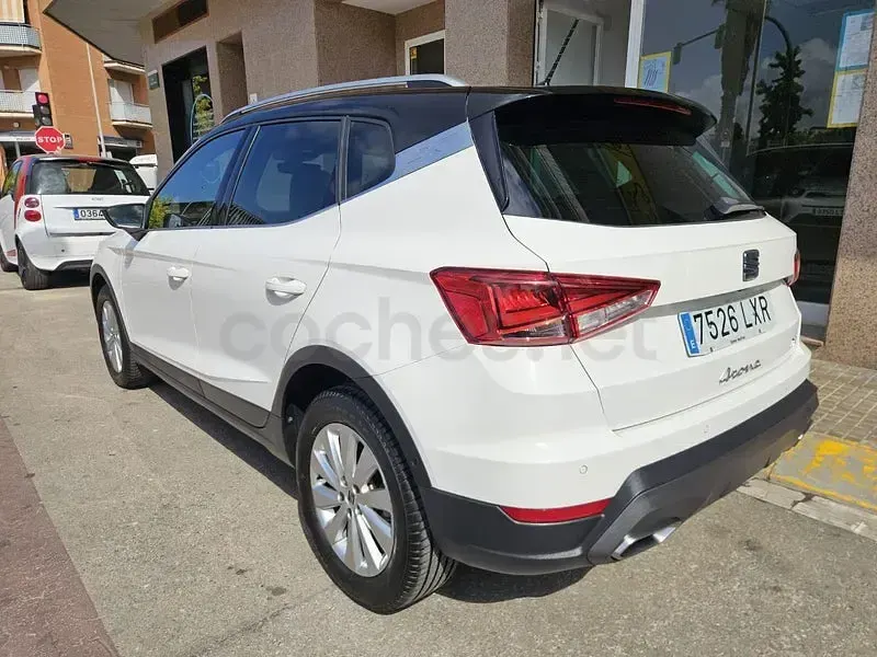 Usado Seat Arona FR 110 CV (80 kW) 2022 Blanco SUV