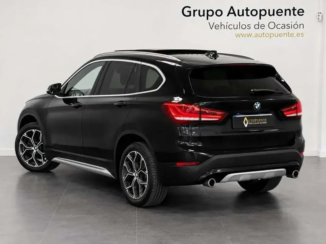 Usado BMW X1 Comfort Edition 150 CV (110 kW) 2022 Negro SUV
