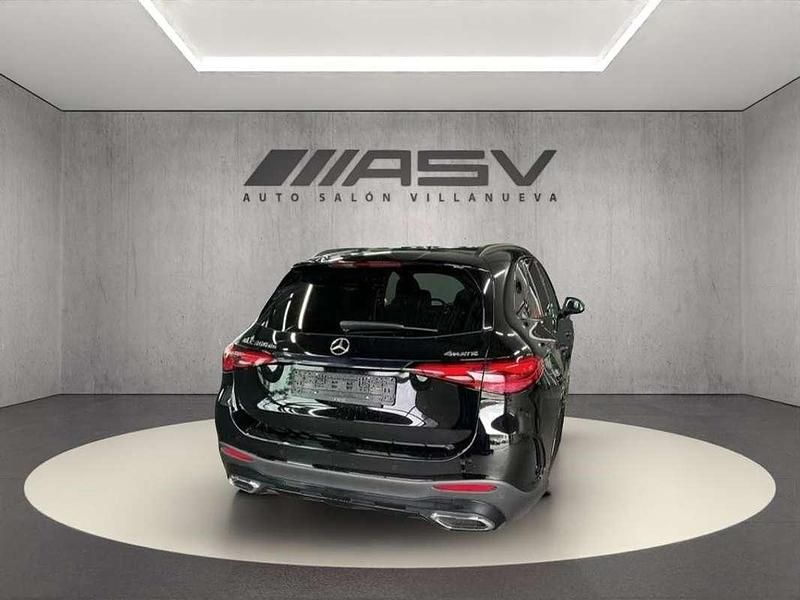 Usado Mercedes GLC300e 333 CV (244 kW) 2024 Negro SUV