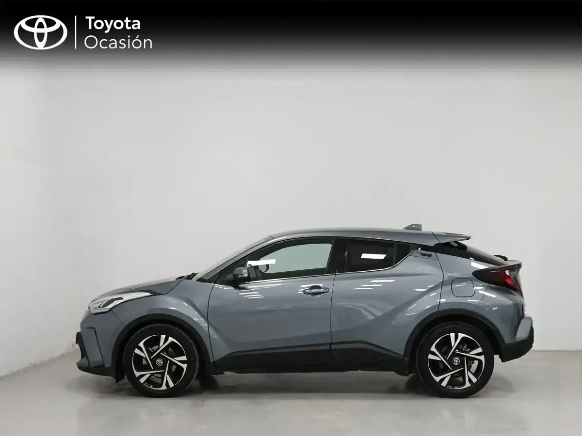 Usado Toyota C-HR Advance 122 CV (89 kW) 2022 Gris SUV