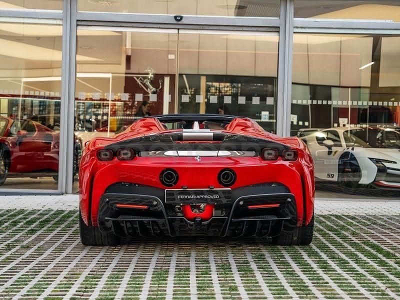 Usado Ferrari SF90 1000 CV (735 kW) 2022 Rojo Descapotable