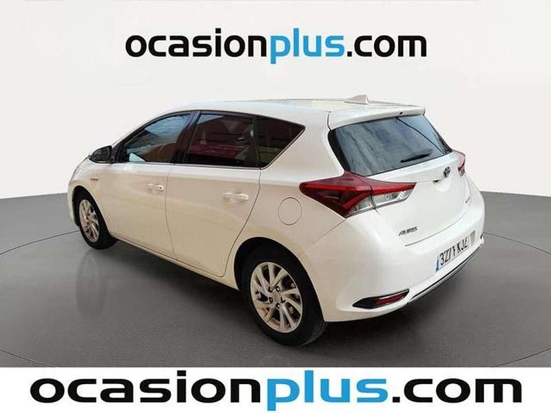 Usado Toyota Auris Hybrid Business Edition 136 CV (100 kW) 2018 Blanco Utilitario