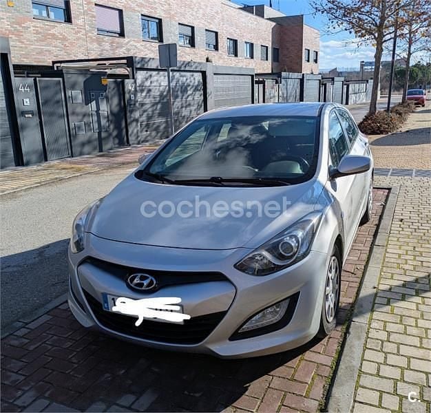 Gris / plata Usado 2015 Hyundai i30 Berlina | 7000 € (Super precio) - Imagen 1/4