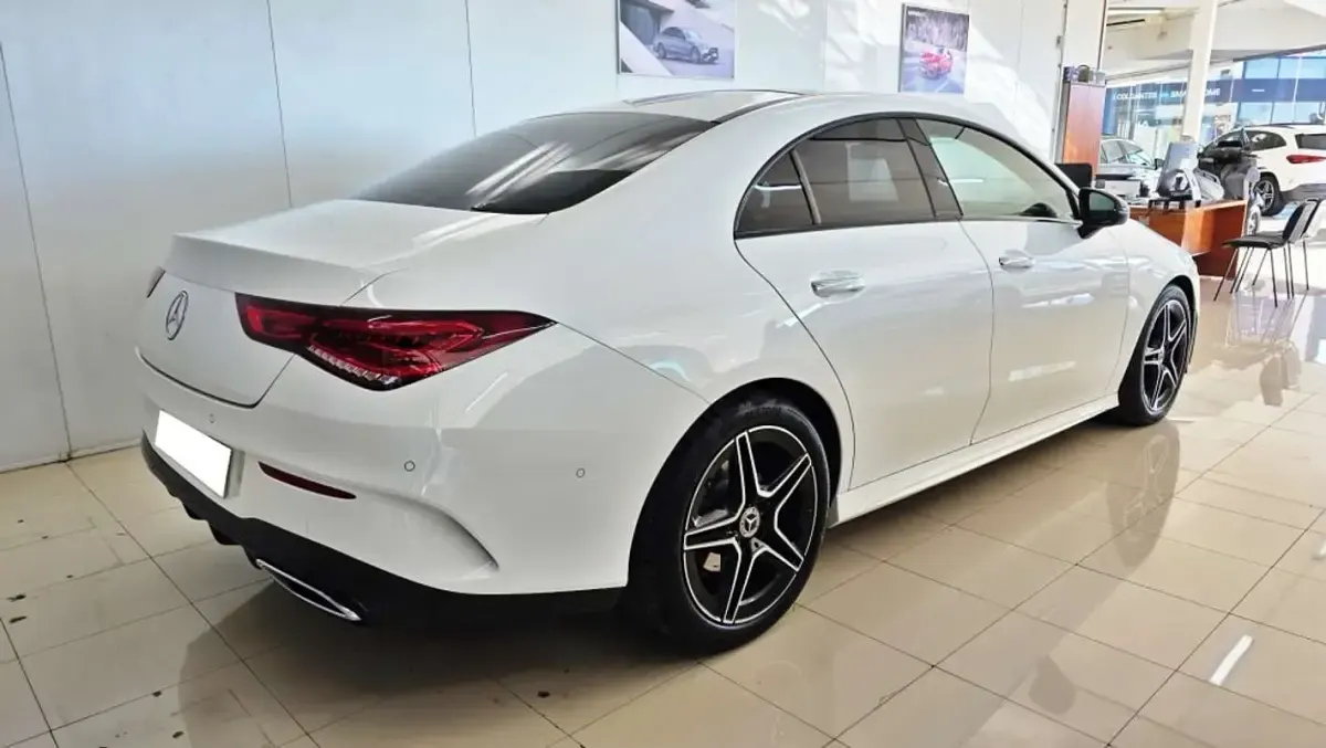 Usado Mercedes CLA200 150 CV (110 kW) 2020 Blanco Coupe