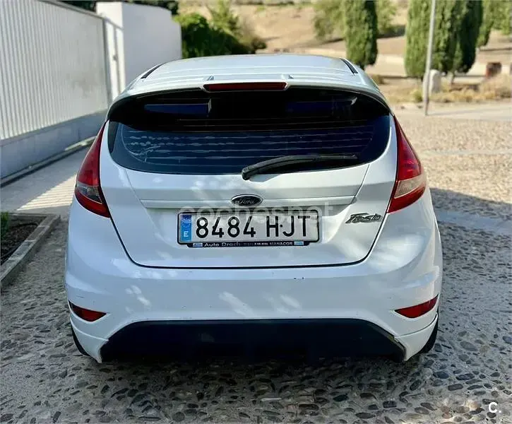 Usado Ford Fiesta Sport 95 CV (69 kW) 2012 Blanco Berlina