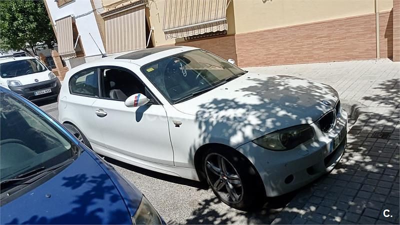 Begagnad BMW 118 143 HK (105 kW) 2009 Vit Halvkombi