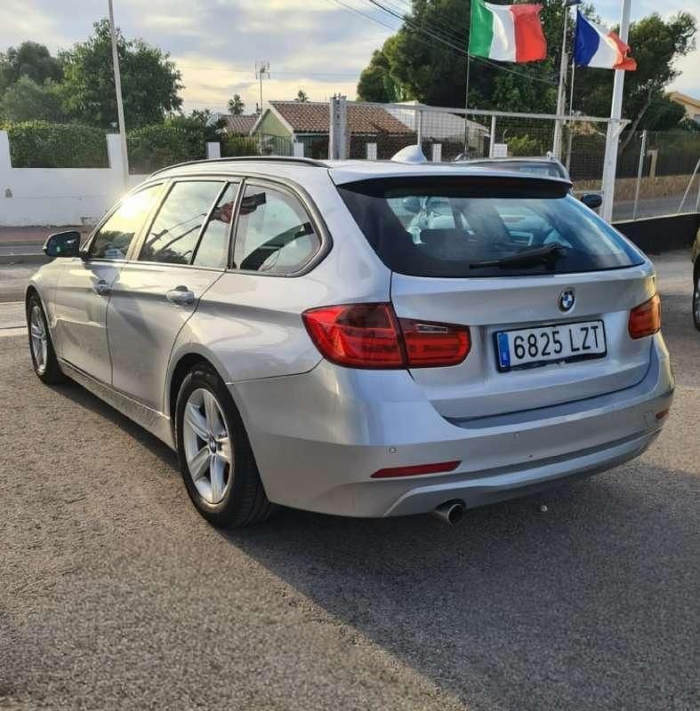 Usado BMW 318 143 CV (105 kW) 2012 Gris Berlina