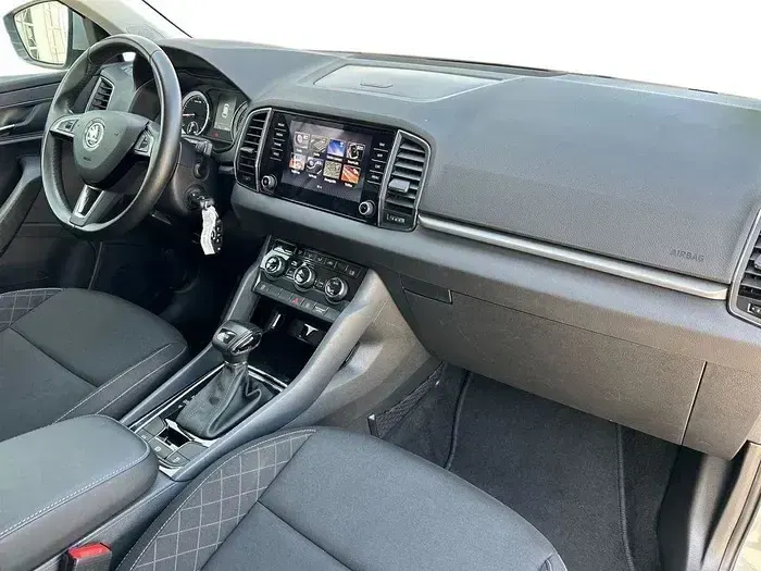 Usado Skoda Karoq Ambition 116 CV (85 kW) 2018 Gris SUV