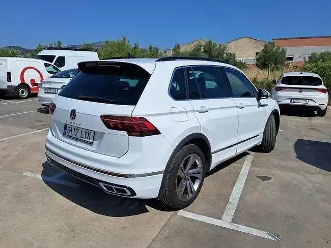 Usado VW Tiguan R-line 150 CV (110 kW) 2022 Blanco SUV
