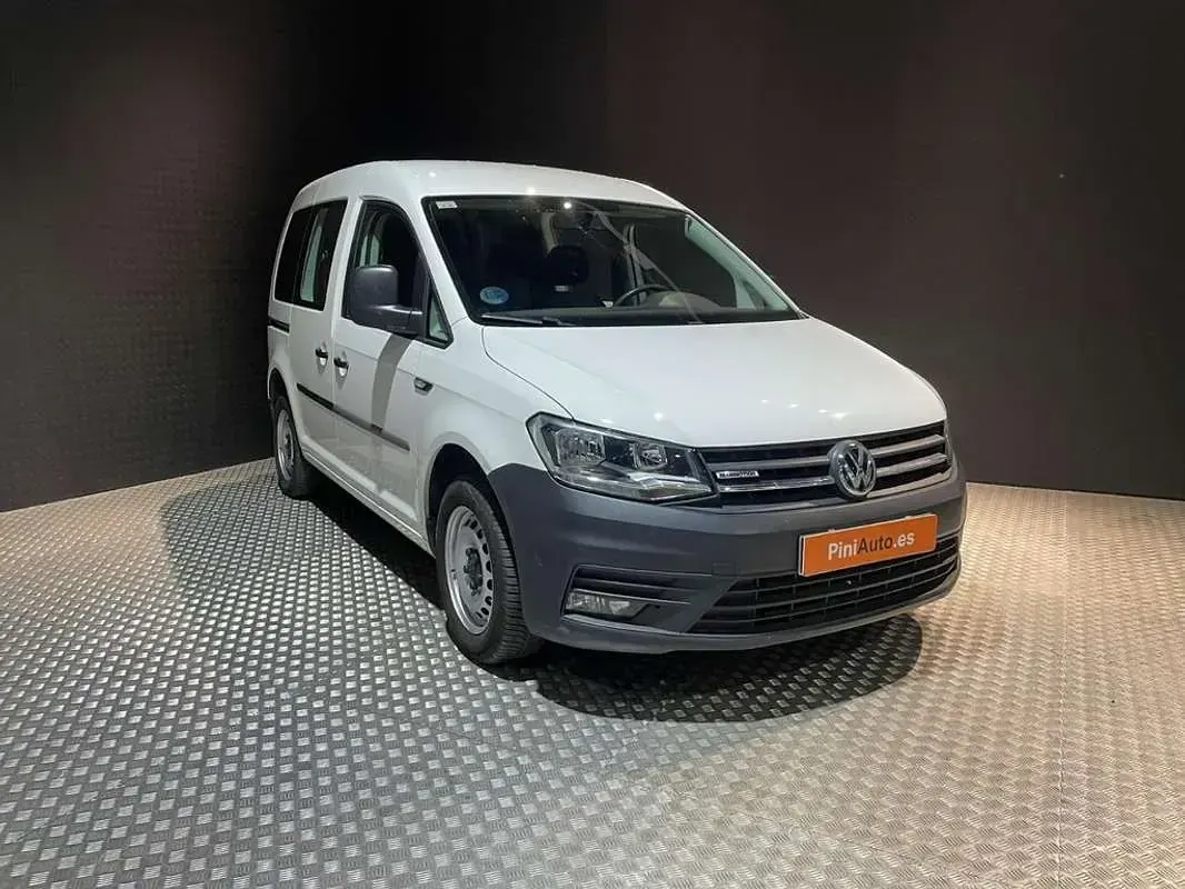 Usado VW Caddy Maxi Pro 102 CV (75 kW) 2020 Blanco Monovolumen