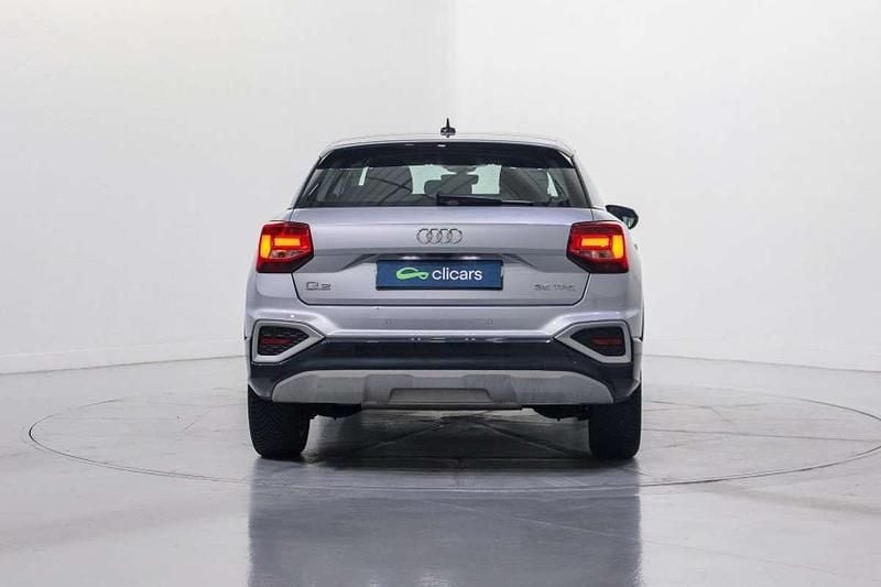 Usado Audi Q2 Advanced 150 HP (110 kW) 2022 Prateado SUV