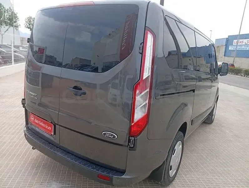 Usado Ford Transit Custom Nugget 130 CV (95 kW) 2023 Gris / plata Monovolumen