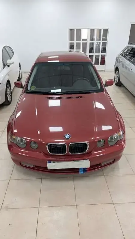 Usado BMW 316 Comfort Edition 116 CV (85 kW) 2003 Rojo Berlina