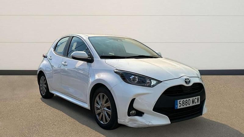 Usado 2022 Toyota Yaris Hybrid Active Utilitario | 16.838 € (Super precio) - Imagen 1/4