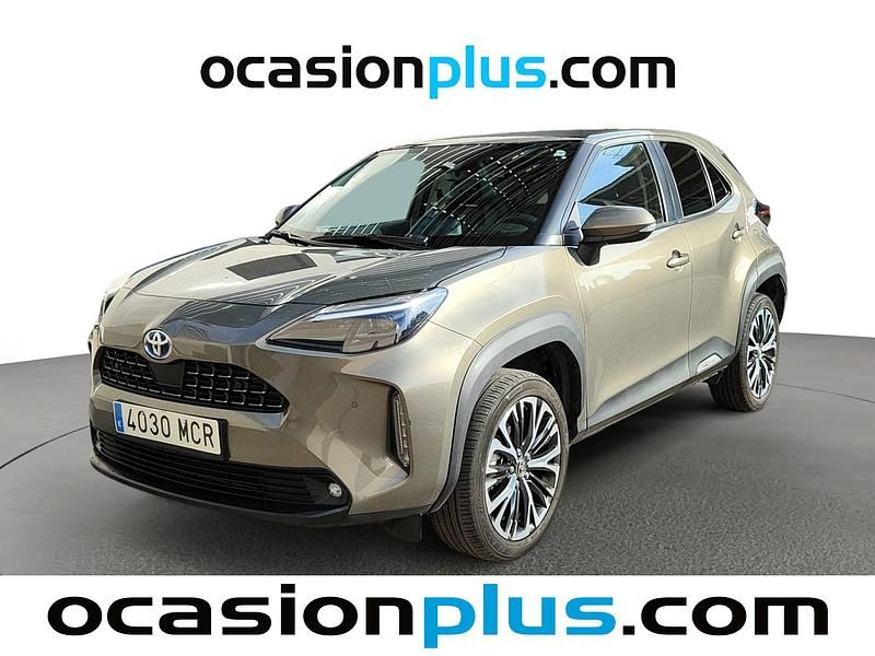 Marrón Usado 2022 Toyota Yaris Hybrid Plus SUV | 23.173 € (Caro) - Imagen 1/4