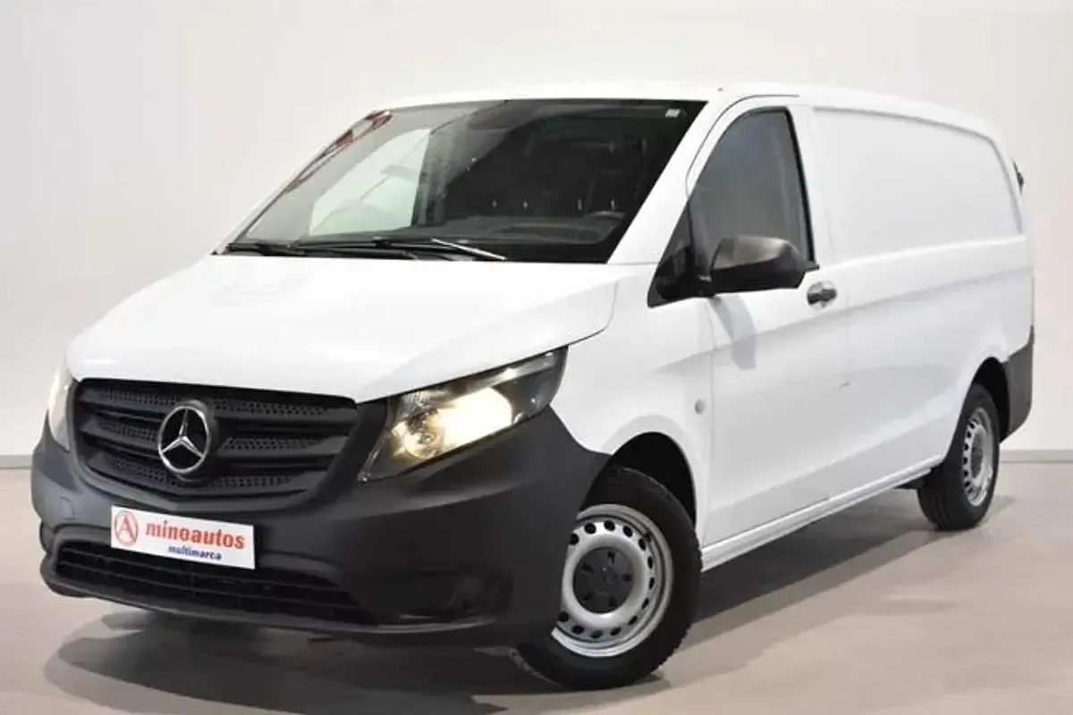 Usado Mercedes Vito 136 CV (100 kW) 2021 Blanco Van
