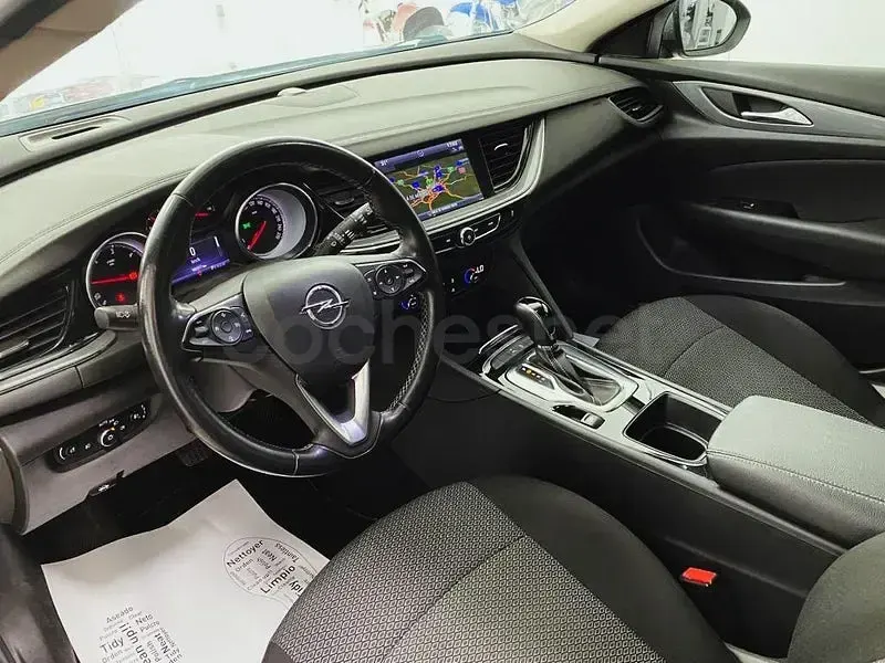 Usado Opel Insignia Excellence 136 CV (100 kW) 2018 Gris / plata Familiar