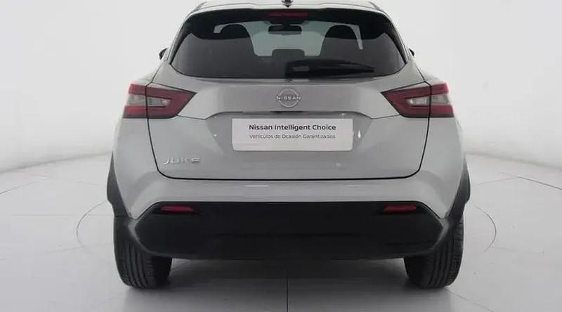 Usado Nissan Juke N-Connecta 114 CV (83 kW) 2024 Plata diamante SUV