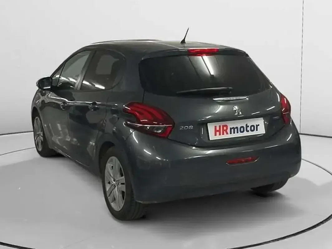 Usado Peugeot 208 Allure 82 CV (60 kW) 2017 Gris Utilitario