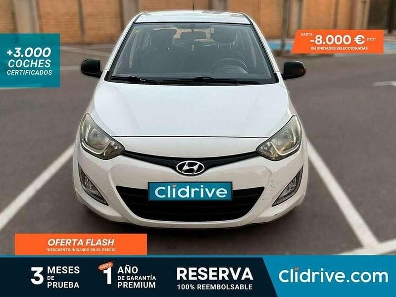 Blanco Usado 2012 Hyundai i20 Utilitario | 4690 € (Buen precio) - Imagen 1/3