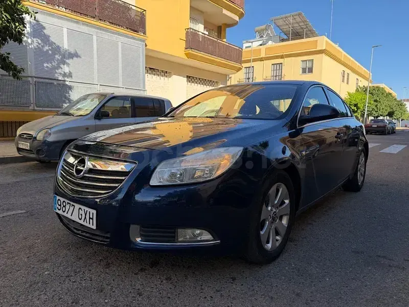 Usado Opel Insignia Essentia 110 CV (80 kW) 2011 Azul Berlina