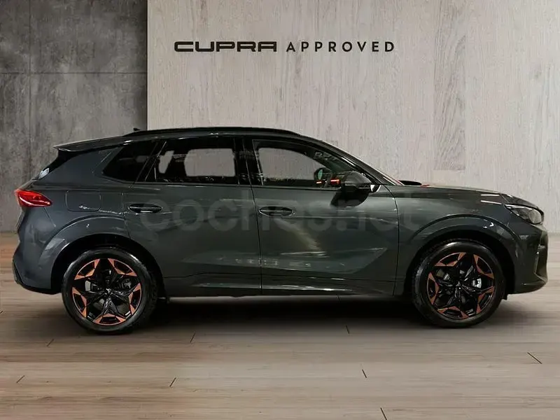 Usado Cupra Terramar 204 CV (150 kW) 2025 Gris / plata SUV