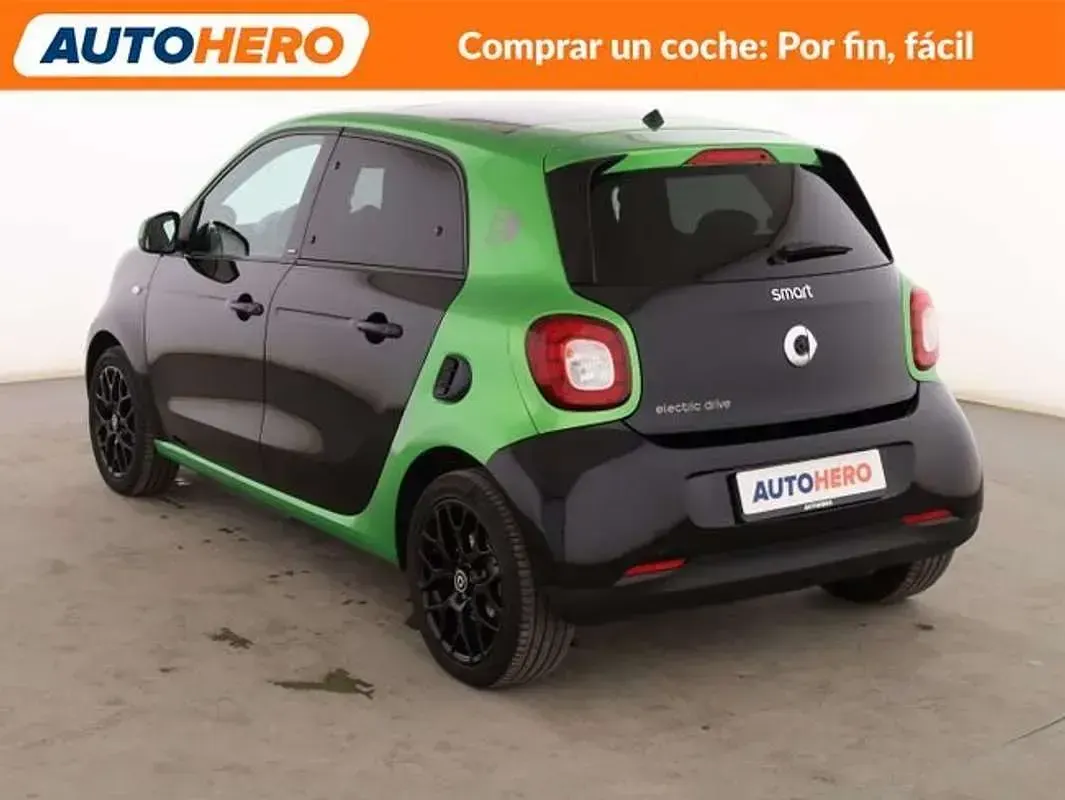Usado Smart ForFour Electric Drive Passion 60 kW (82 CV) 2018 Negro Utilitario