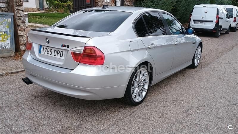 Usado BMW 325 218 HP (160 kW) 2005 Cinzento Sedan