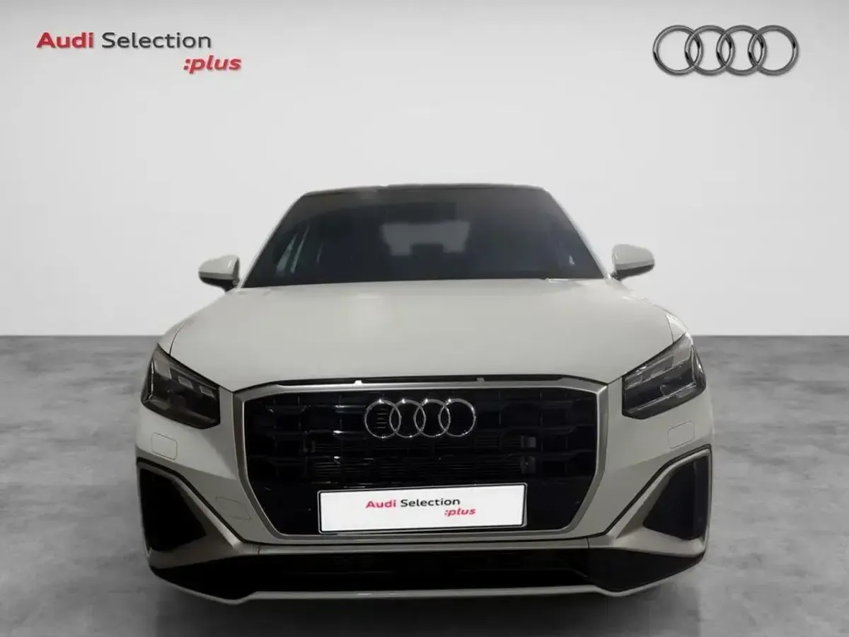 Usado Audi Q2 Ambiente 150 CV (110 kW) 2023 Blanco SUV
