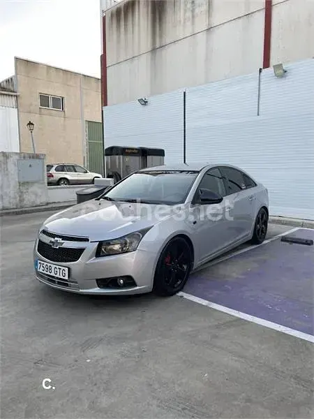 Usado Chevrolet Cruze LS 125 CV (91 kW) 2010 Gris / plata Berlina