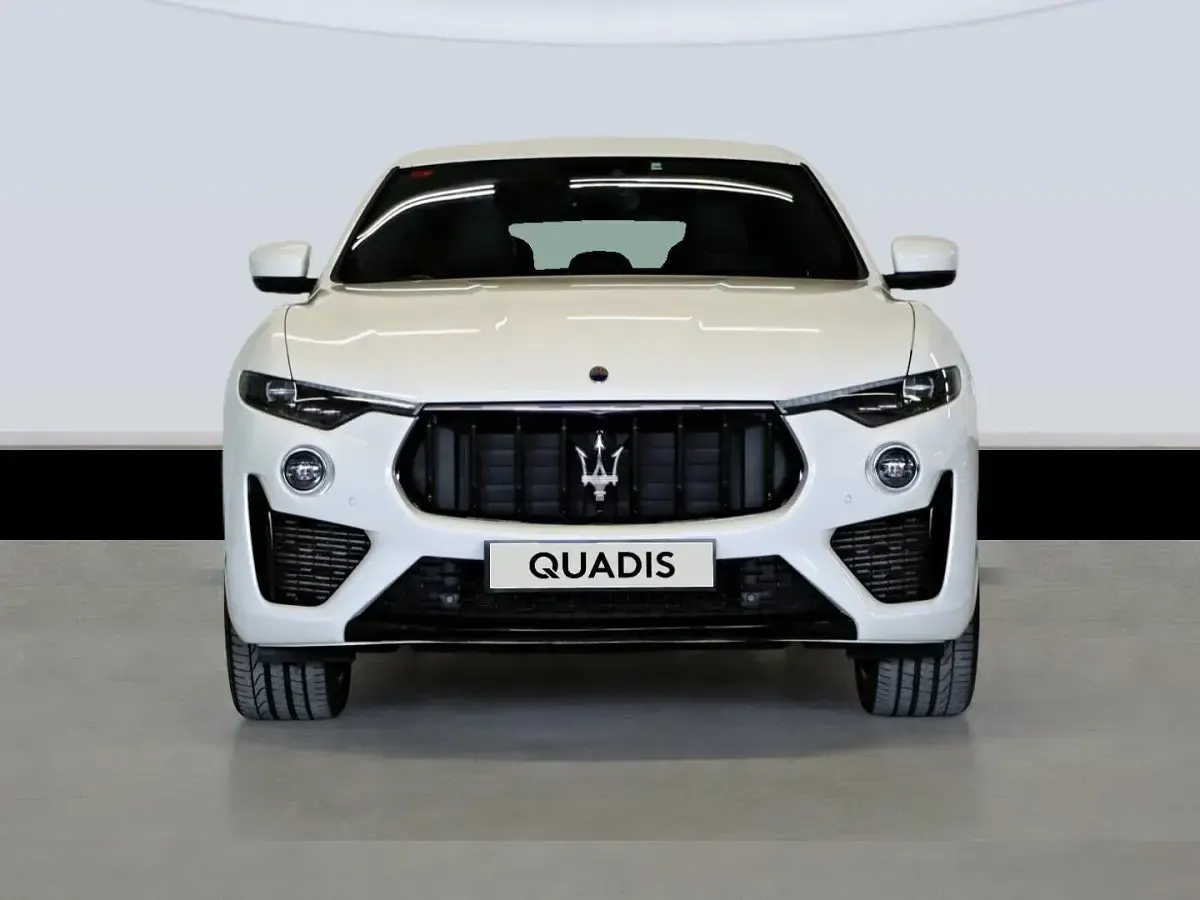 Usado Maserati Levante 349 CV (256 kW) 2021 Blanco SUV