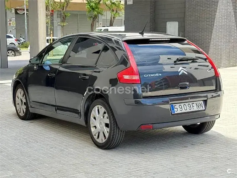 Usado Citroën C4 VTR Sport 110 CV (80 kW) 2008 Negro Berlina