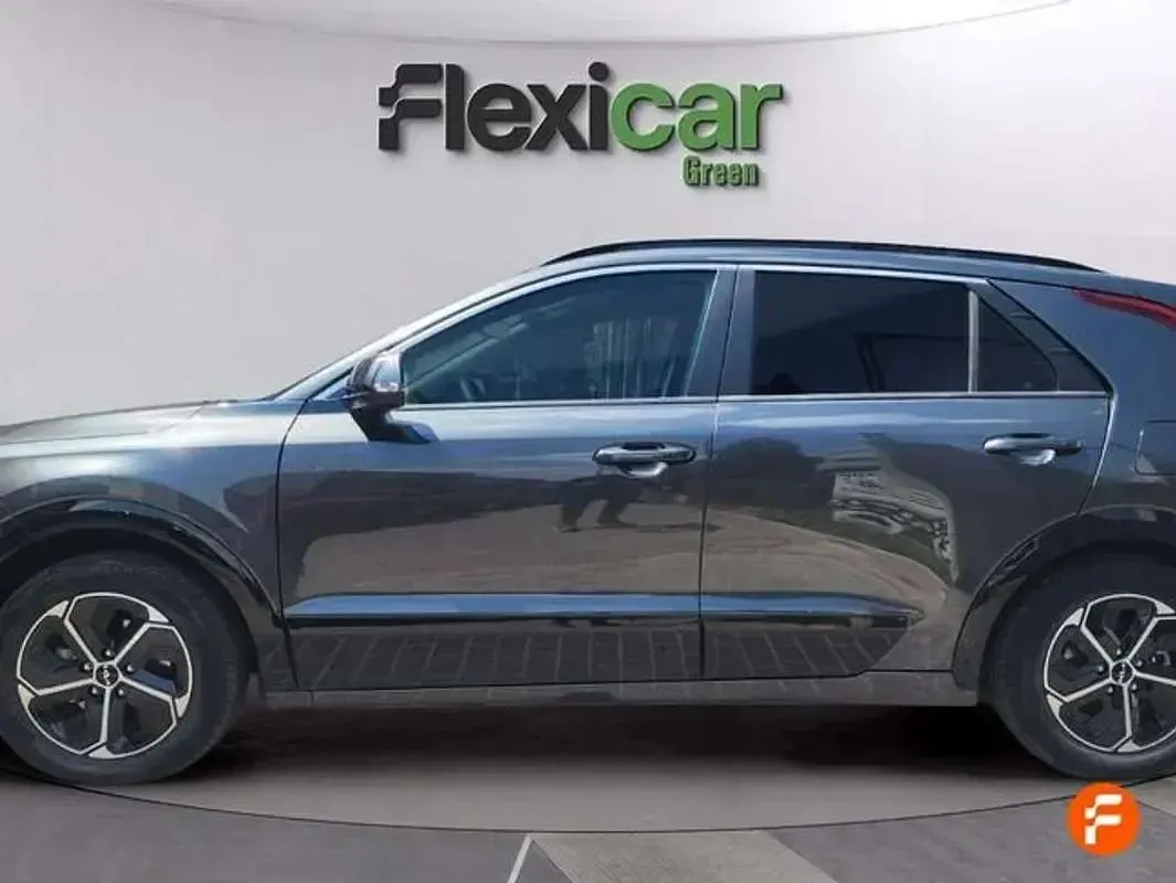 Usado Kia Niro 141 CV (103 kW) 2022 Verde SUV