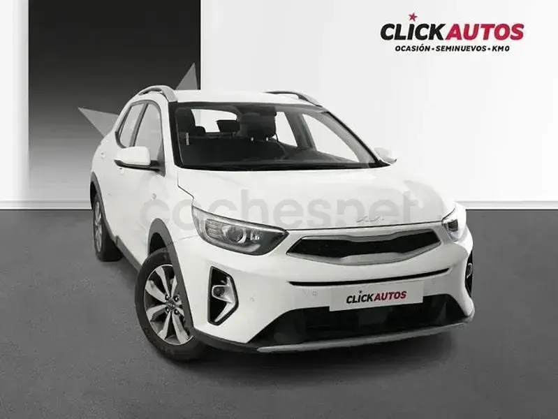 Usado Kia Stonic 100 CV (73 kW) 2025 Blanco SUV