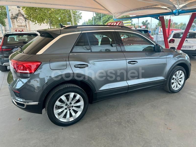 Usado VW T-Roc Advance 150 CV (110 kW) 2021 Gris / plata SUV